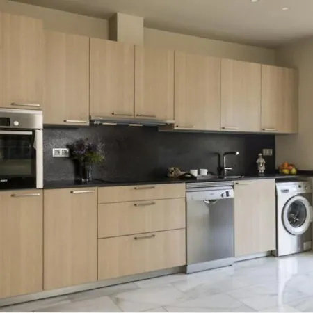 Glocal Apartment *